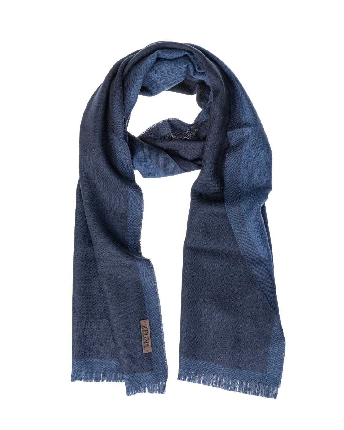 shop ZEGNA Saldi Sciarpa: Zegna sciarpa con applicazione.
Logo applicato in pelle.
Bordo ribattuto, effetto non rifinito.
Composizione: 100% Lana.
Fabbricato in Italia.. Z4L23S 2YH-BL1 number 6172697